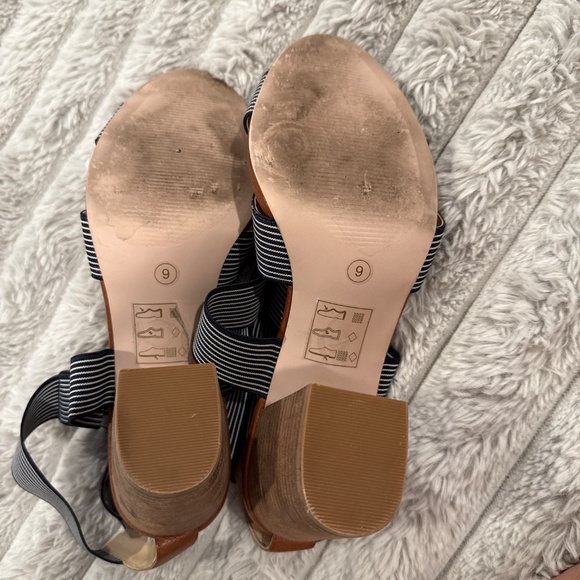 ⭐️ Sole Society Striped Chunky Heel Sandal ⭐️ - Picture 3 of 4